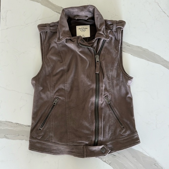 Abercrombie & Fitch Vegan Woman's Vest - Picture 1 of 5